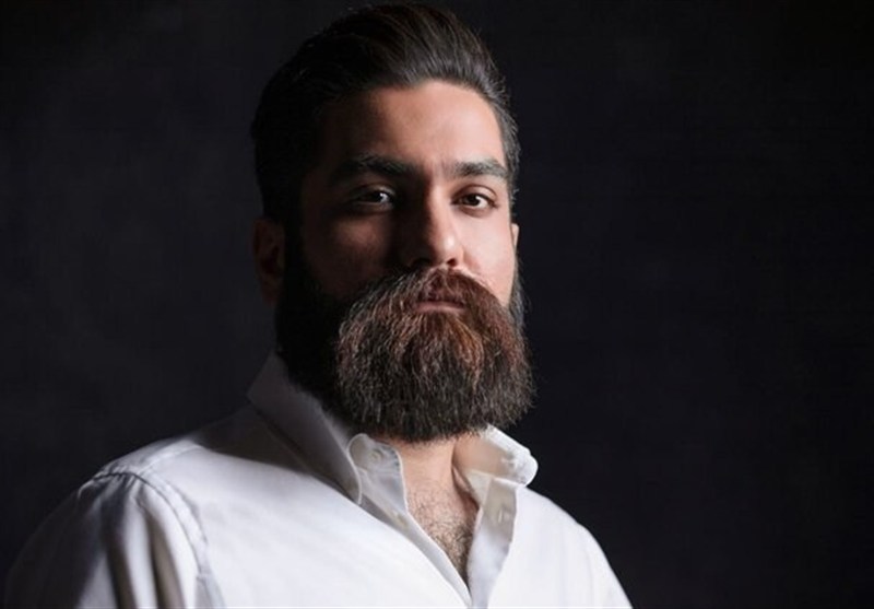 اجرای علی زندوکیلی روی خطوط راهآهن