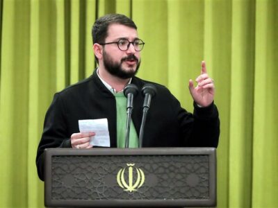 از مداحی در محضر رهبر شهید تا بیان حس پدری در قطعه «پدر ایران»