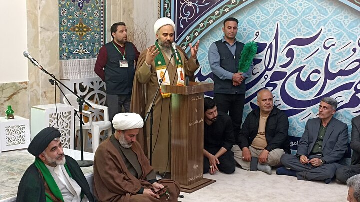 استاد حوزه و دانشگاه: پرچم رضوی نماد حیات طیبه و مقاومت ملت ایران است