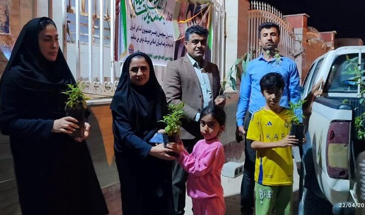 برنامه‌های هفته زمین پاک در گناوه اجرا شد