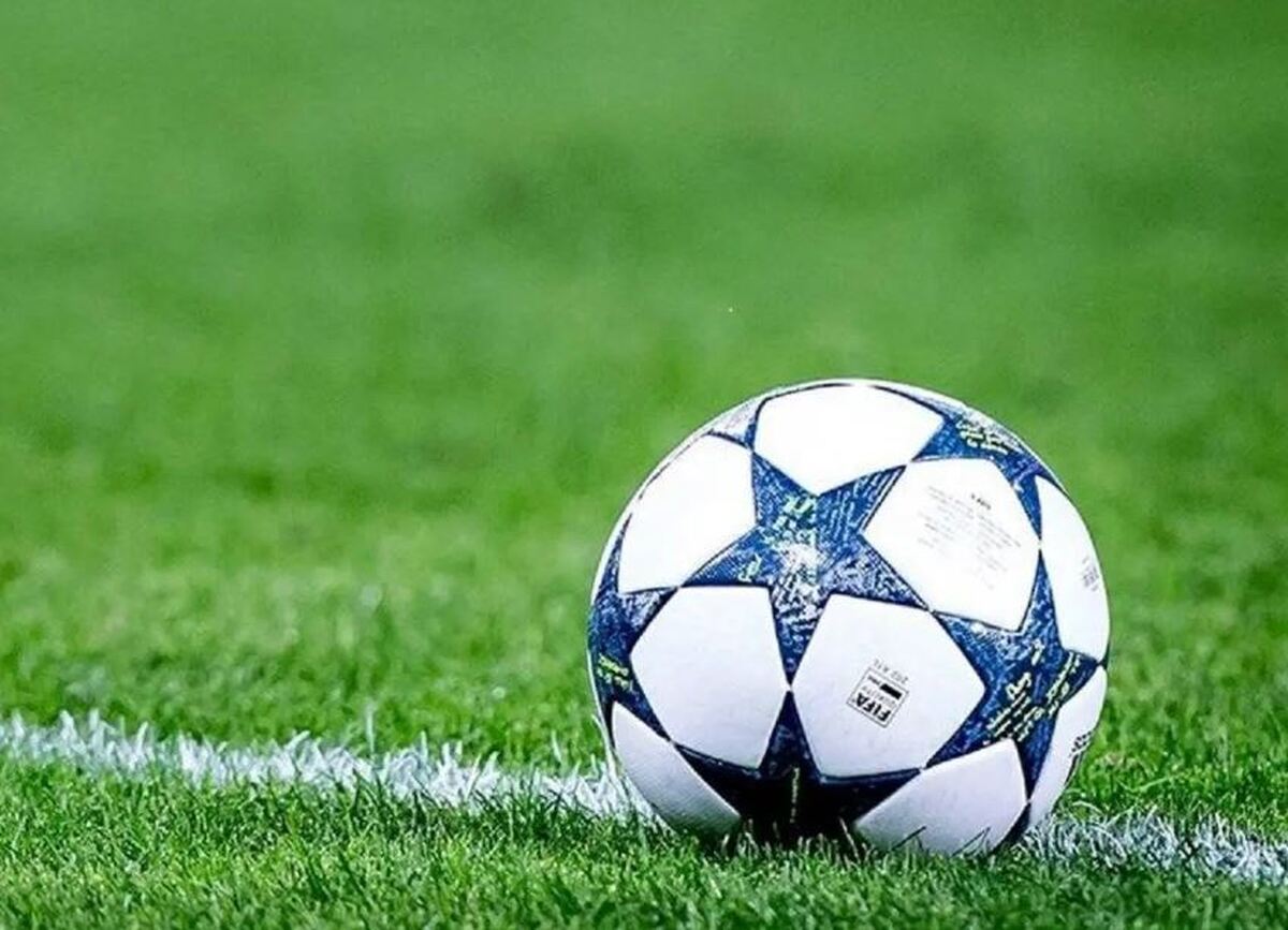 حال خراب بازیکن لیگ برتری پس از خوشگذرانی عجیب! + عکس ۱۸+