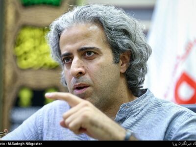 روایت ایوب آقاخانی از یکدلی مردم ایران/رادیویی که کنار مردم می‌ماند