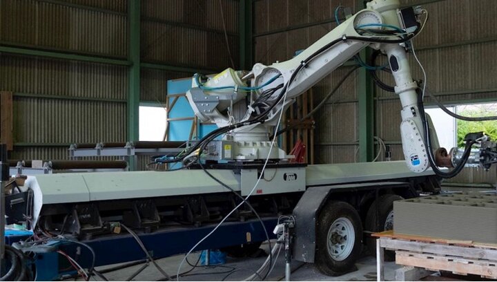 روباتی که یک شبه ایستگاه قطار ساخت