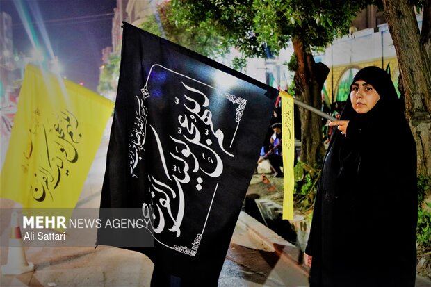 میدان داری مردم بندرعباس در سنگر خیابان