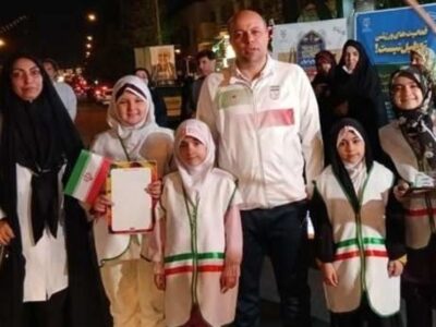 میزبانی موکب تربیت‌بدنی آموزش و پرورش از مردم در میدان فردوسی تهران