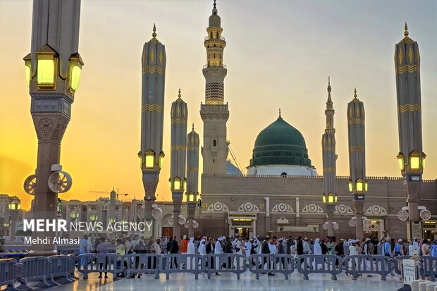 نخستین گروه از زائران بیت‌الله الحرام وارد مدینه ‌شدند