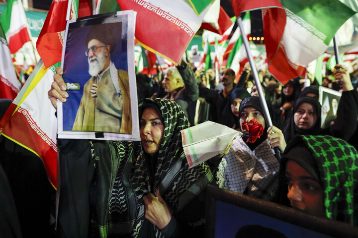 ورود موشک به تجمع مردمی اهواز