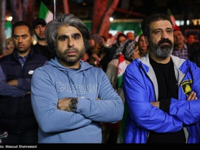 پاتوق هنرمندان در باغ فردوس؛ شبی پرنور با چای، موسیقی و روایت