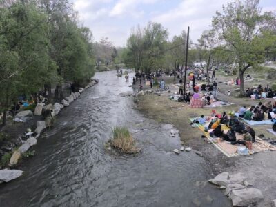 پرآبی رودخانه وکیل‌آباد مشهد در بهار