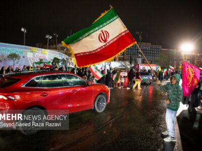 پیوند باران و بصیرت در همدان؛ روایت حماسه شبانه مردم