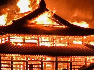 آتش‌سوزی گسترده در معبدی متعلق به قرن پانزدهم در ژاپن