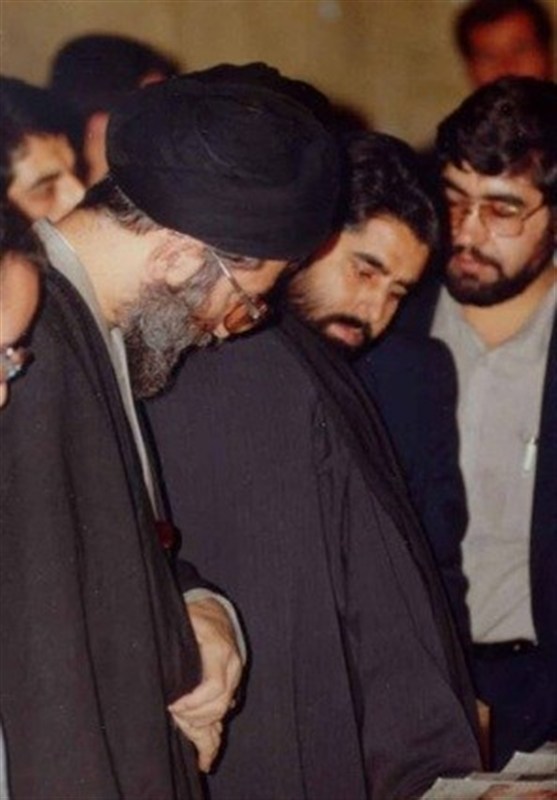 کتاب , شهید , شهید امام خامنه ای (ره) , نمایشگاه کتاب , 