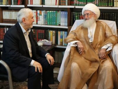 آیت الله نوری همدانی:امروز خدمت به مردم مهم‌ترین وظیفه مدیران نظام است