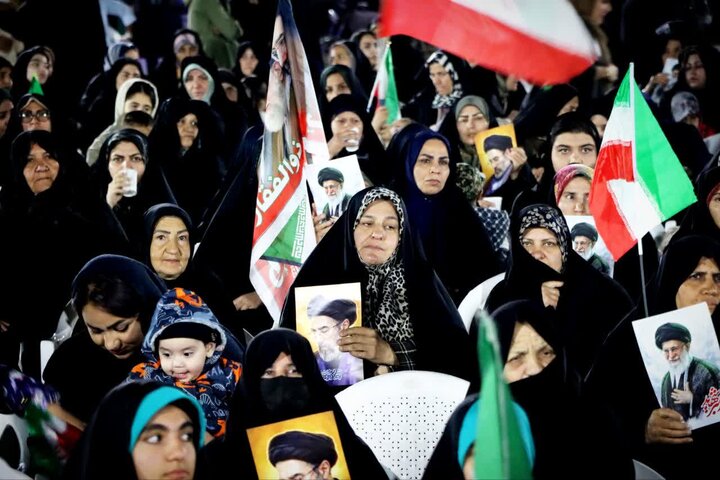 اجتماع پرشور ساوجیها در هفتاد و یکمین شب بیعت با ولایت فقیه