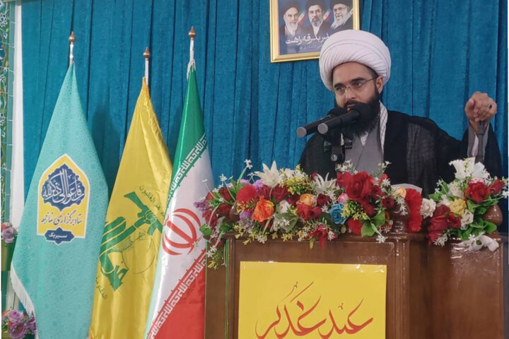 امام جمعه سیریک: هماهنگی میدان و خیابان از یادگارهای رهبر شهید است
