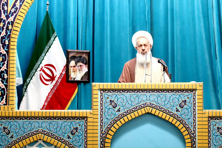 امام جمعه موقت کرمانشاه: اعتماد به وعده‌های آمریکا خسارت محض است