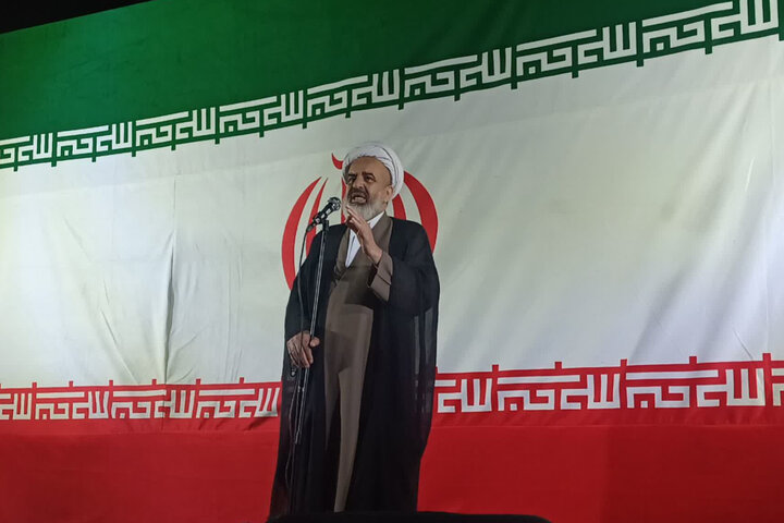 امروز باید بیش از هر زمان دیگری بر انسجام ملی تمرکز کرد