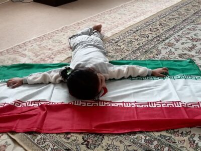 با زهراسادات موسوی؛ از بازی در مسجد کمیل تا تشییع روی دست نمازگزاران