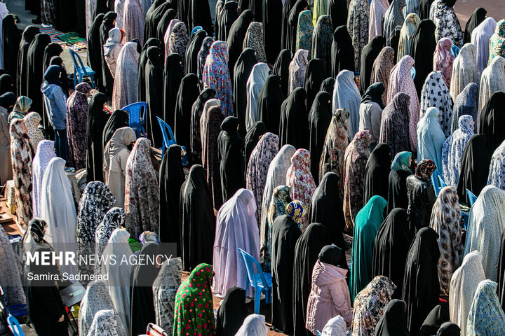 برگزاری نماز عید قربان در شهر رودان