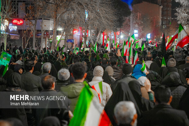 بزرگداشت ۹ شهید دانشمند هستهای در تجمع مردم کرمانشاه