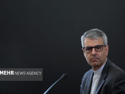 بقائی: فردوسی با آفرینش شاهنامه میراث نیاکان را از فراموشی دور کرد