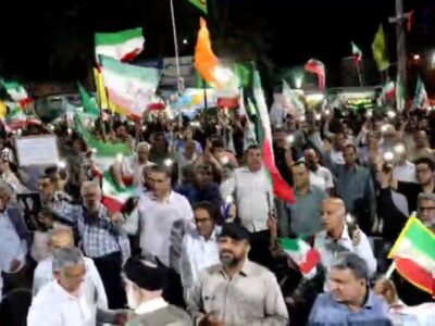 تجمع شبانه در بندر دیر