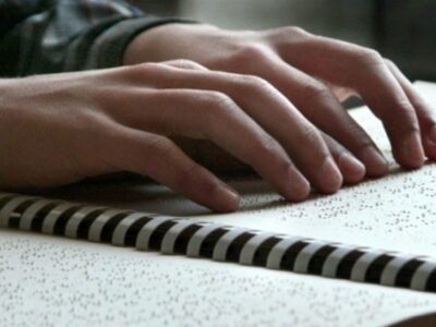 توسعه خدمات کتابخانه‌ای به نابینایان