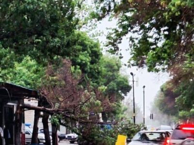 ثبت شدیدترین طوفان ۵۸ سال اخیر کاشان با سرعت ۱۰۵ کیلومتر در ساعت