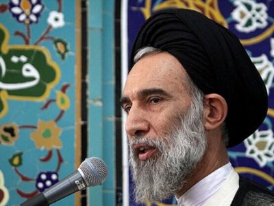 خطیب جمعه اصفهان: ایران اقتدارش را در خلیج فارس بازآفرینی می‌کند