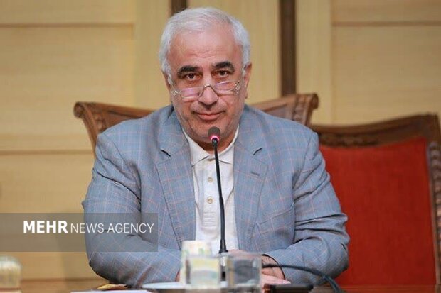 دولت حق بیمه کارگران و مالیات صنایع را برای ۶ ماه تقبل کند