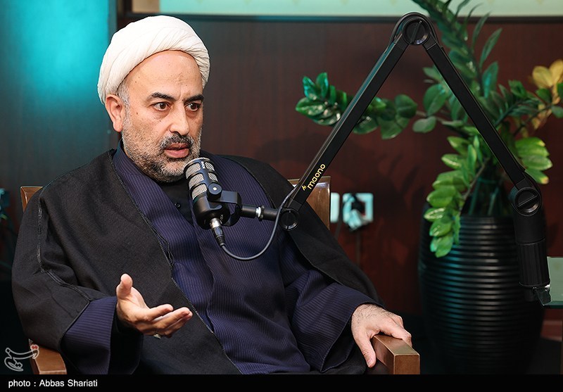 زائری: اگر سلبریتی‌ها اعتراض هم داشتند، جنگ جای سکوت نبود