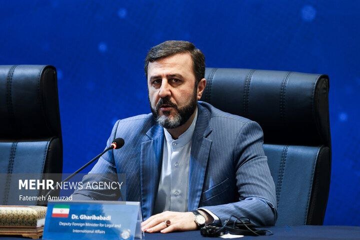 غریب آبادی: نشست تنگه هرمز میان هیئتهای ایران و عمان برگزار شد