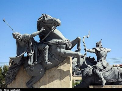 فردوسی در برابر جنگ روایت‌ها و قدرت‌های مهاجم