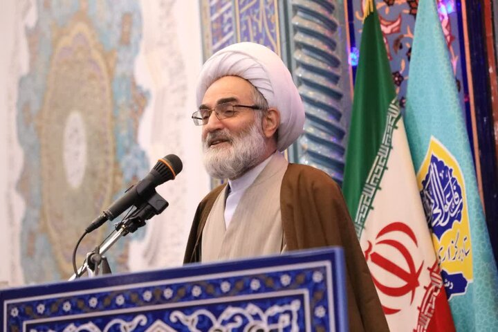 فلاحتی: مسئولان با اخلالگران بازار برخورد کنند