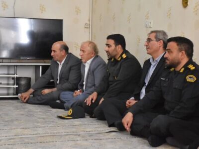 مسئولان لرستان با خانواده شهید «مرتضی بهرامی» دیدار کردند