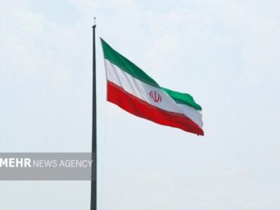 ملت ایران در برابر زیاده‌خواهی دشمنان تسلیم ناپذیر است