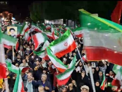 پرچم‌داری بروجردی‌ها با ذکر «یا علی»