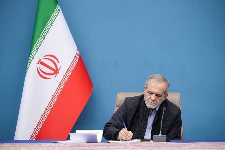 پزشکیان: فردوسی با شاهنامه هویت ایرانی را جاودانه کرد