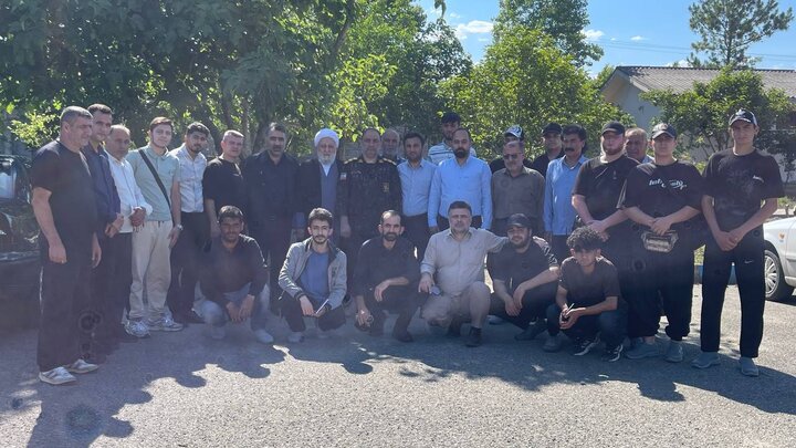 کاروان پیاده آستاراییها راهی مرقد امام راحل شدند