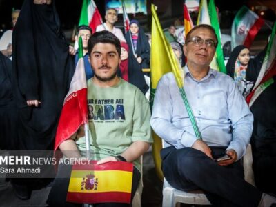 کلاله در شب هشتاد و نهم؛ خیابان‌ها همچنان میزبان حضور مردم