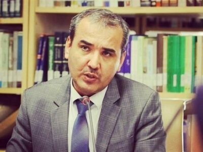 از شاهنامه تا مدرسه؛تاجیکستان چگونه پیوند با خط فارسی را ترمیم می‌کند؟