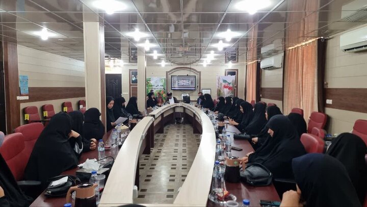 امام جمعه گناوه: اصلاح سبک زندگی و فرهنگ‌سازی کلید حل بحران جمعیت است