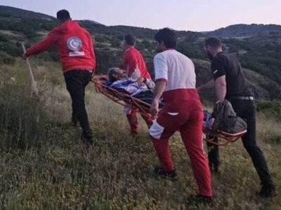 امدادرسانی به مصدومِ ناشی از حمله خرس در ارتفاعات روستای گلوسنگ کلیبر