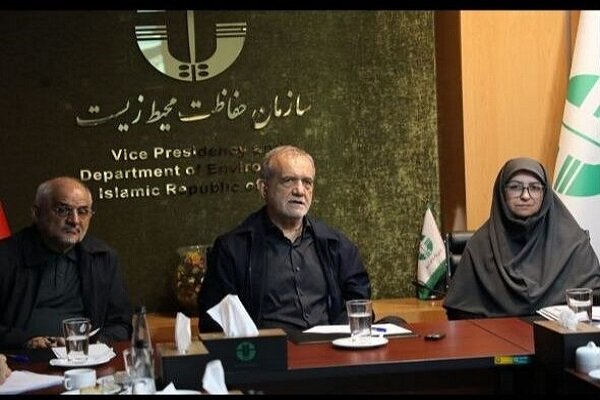 بازدید سرزده رئیسجمهور از سازمان محیط زیست