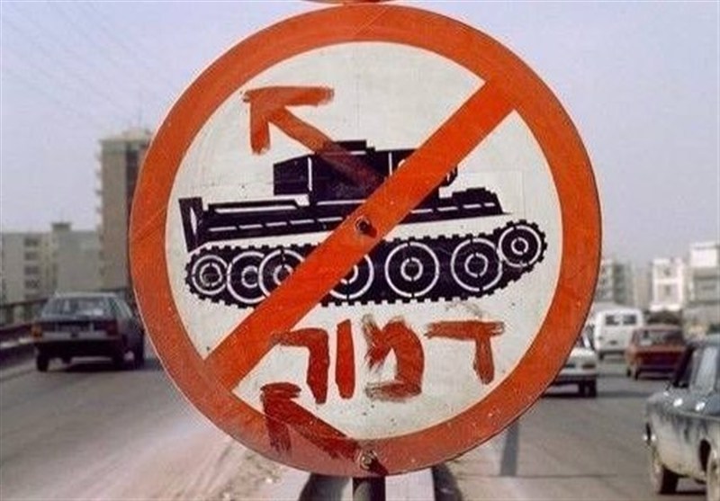 برای مقاومت، در همچنان روی همان پاشنه می‌چرخد!