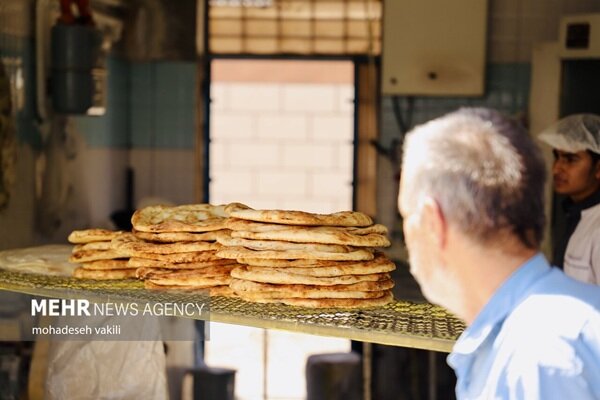 جدول جدید قیمت ۱۴نوع نان در استان سمنان اعلام شد؛ افزایش ۷۰تا ۱۰۰درصدی