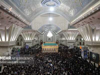 حرم امام، جلوه‌گاه وحدت/ حضور گسترده ملت در سالگرد ارتحال خمینی کبیر