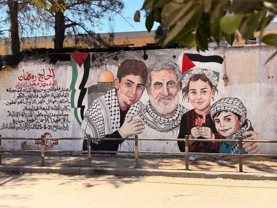 دیوارنوشتههایی در فلسطین به یاد «حاج رمضان» نوار غزه , کشور فلسطین , جنگ تحمیلی 12 روزه رژیم صهیونیستی علیه ایران ,