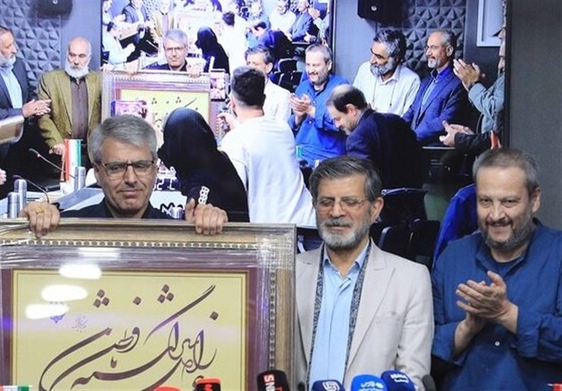 زبان فارسی وطن ماست