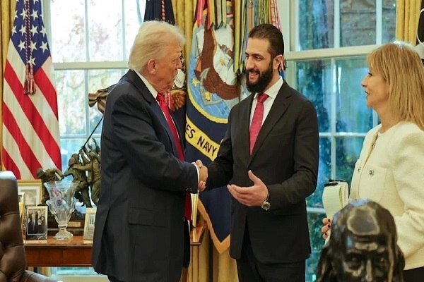 سانا: ترامپ و احمد الشرع درباره حمایت از اقتصاد سوریه گفت‌وگو کردند